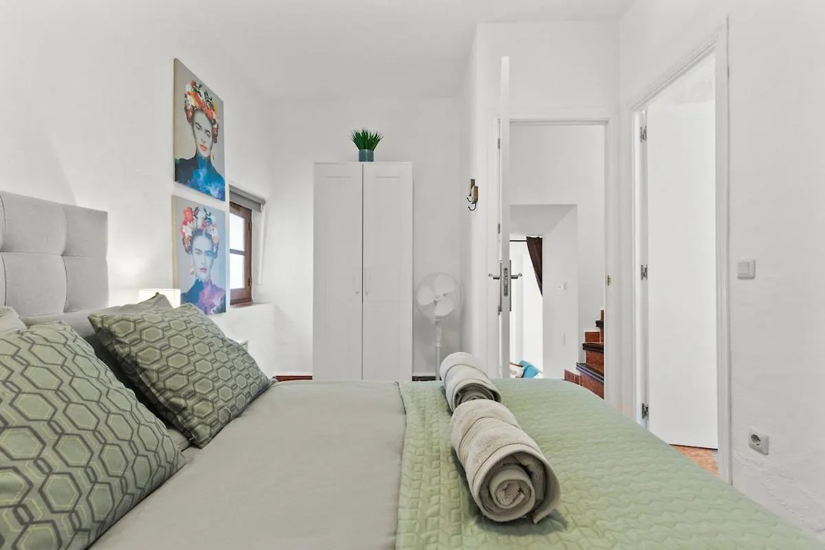 Andalucian House With Rooftop Terrace In The Heart Of فريجيليانا 0*,