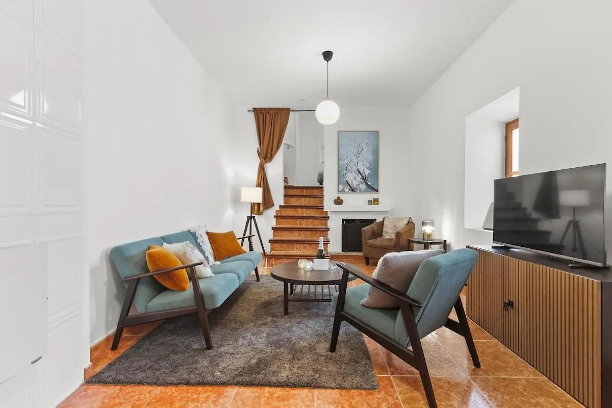 Andalucian House With Rooftop Terrace In The Heart Of فريجيليانا