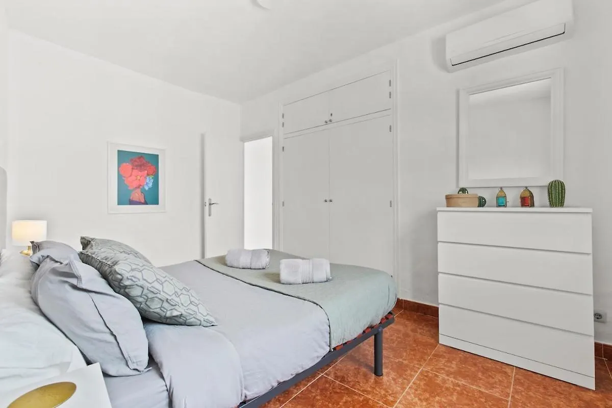 بيت للعطل Andalucian House With Rooftop Terrace In The Heart Of فريجيليانا
