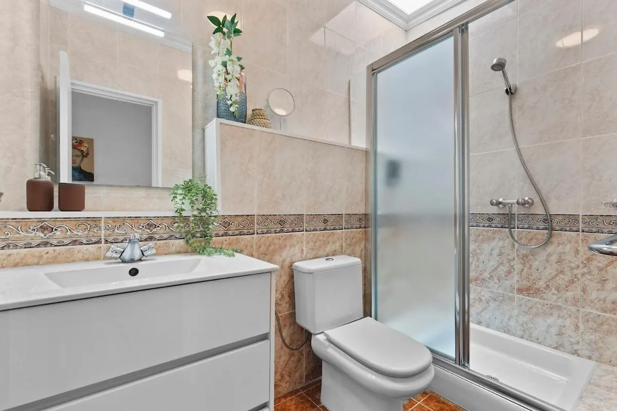 Andalucian House With Rooftop Terrace In The Heart Of フリヒリアナ 0*,