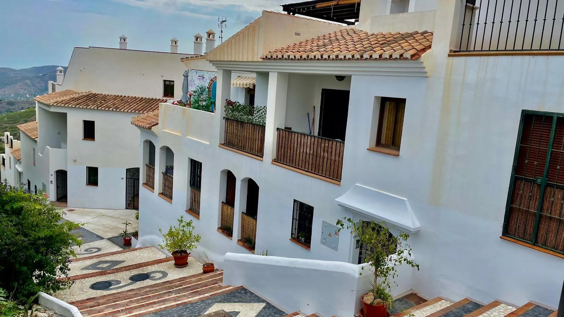 بيت للعطل Andalucian House With Rooftop Terrace In The Heart Of فريجيليانا