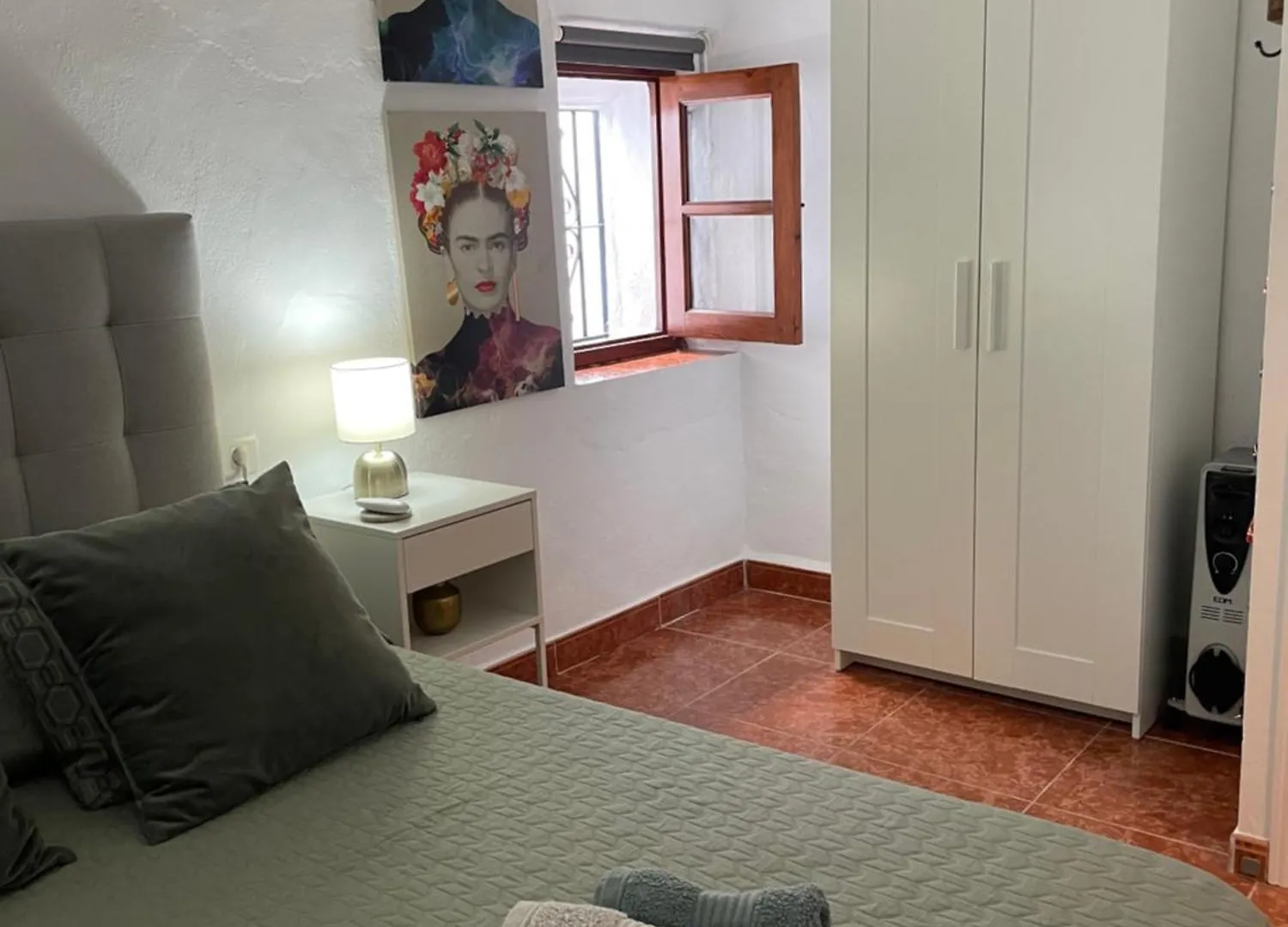 بيت للعطل Andalucian House With Rooftop Terrace In The Heart Of فريجيليانا
