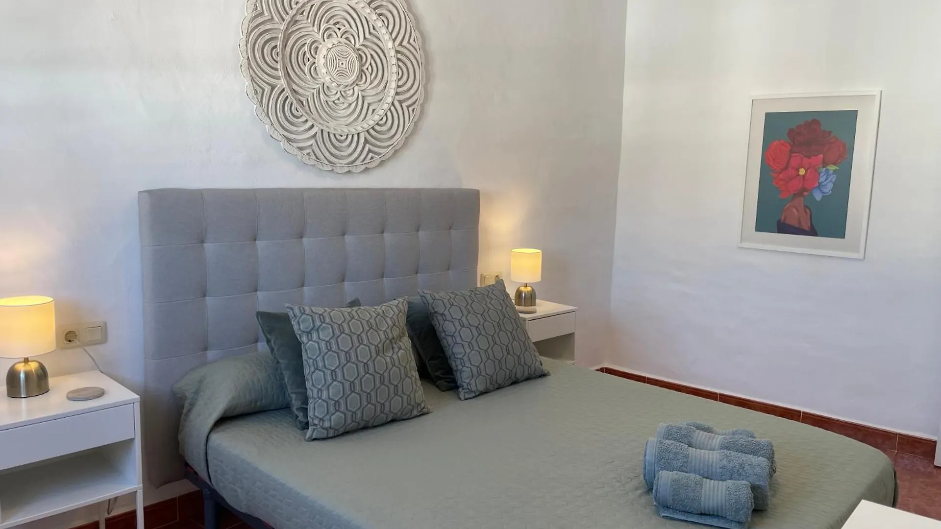 Andalucian House With Rooftop Terrace In The Heart Of فريجيليانا 0*,